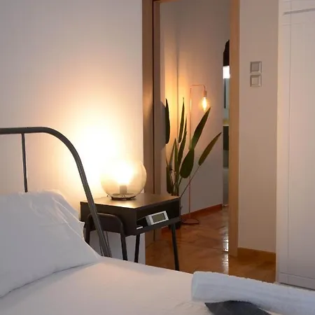 Adorable 2 Bedroom Close To Ancient Center Athens